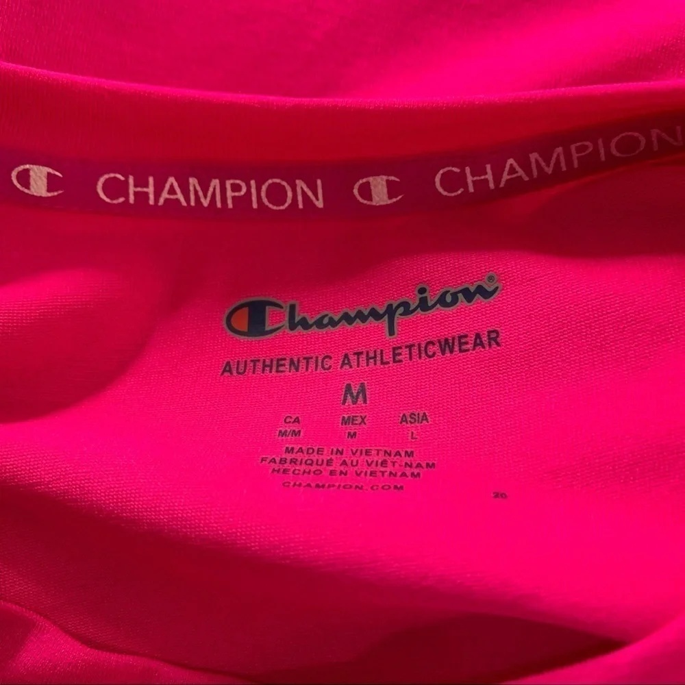 Champion NWT Sport Lightweight Vivid Fuchsia Tee